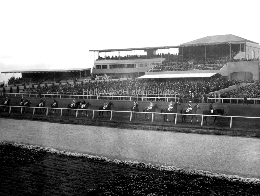 Santa Anita Race Track 1934 1 Opening Day December 25, 1934 In Arcadia CA wm.jpg
